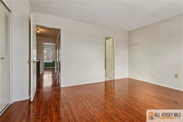 $2,400 | 8 Marsh Court, Unit 665, Lawrence Township, NJ 08648