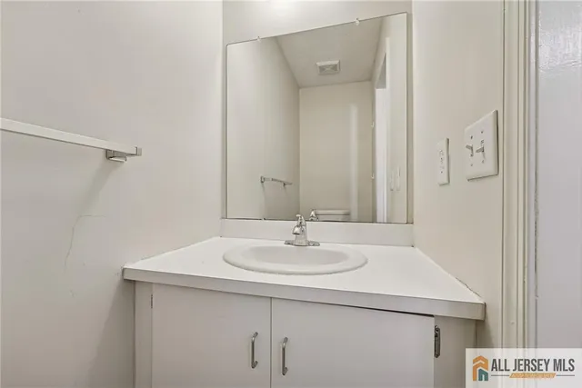 $2,400 | 8 Marsh Court, Unit 665, Lawrence Township, NJ 08648