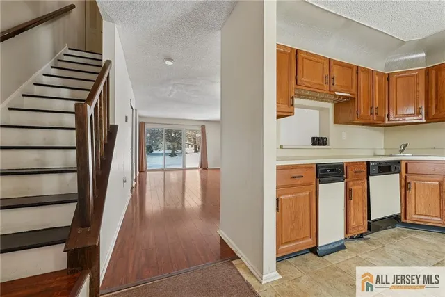 $2,400 | 8 Marsh Court, Unit 665, Lawrence Township, NJ 08648