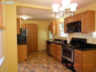 11845 Southwest Walker Road Beaverton, OR 97005 - Photo 2 of 16
