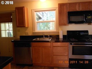 11845 Southwest Walker Road Beaverton, OR 97005 - Photo 3 of 16