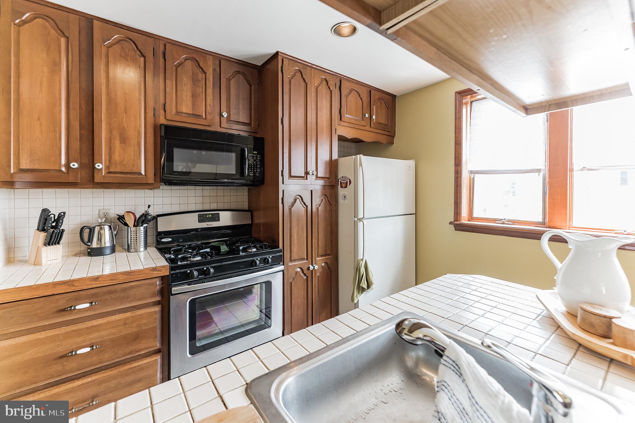 7407 Hill Road Philadelphia, PA 19128 - Photo 13 of 68 Gallery Image 13