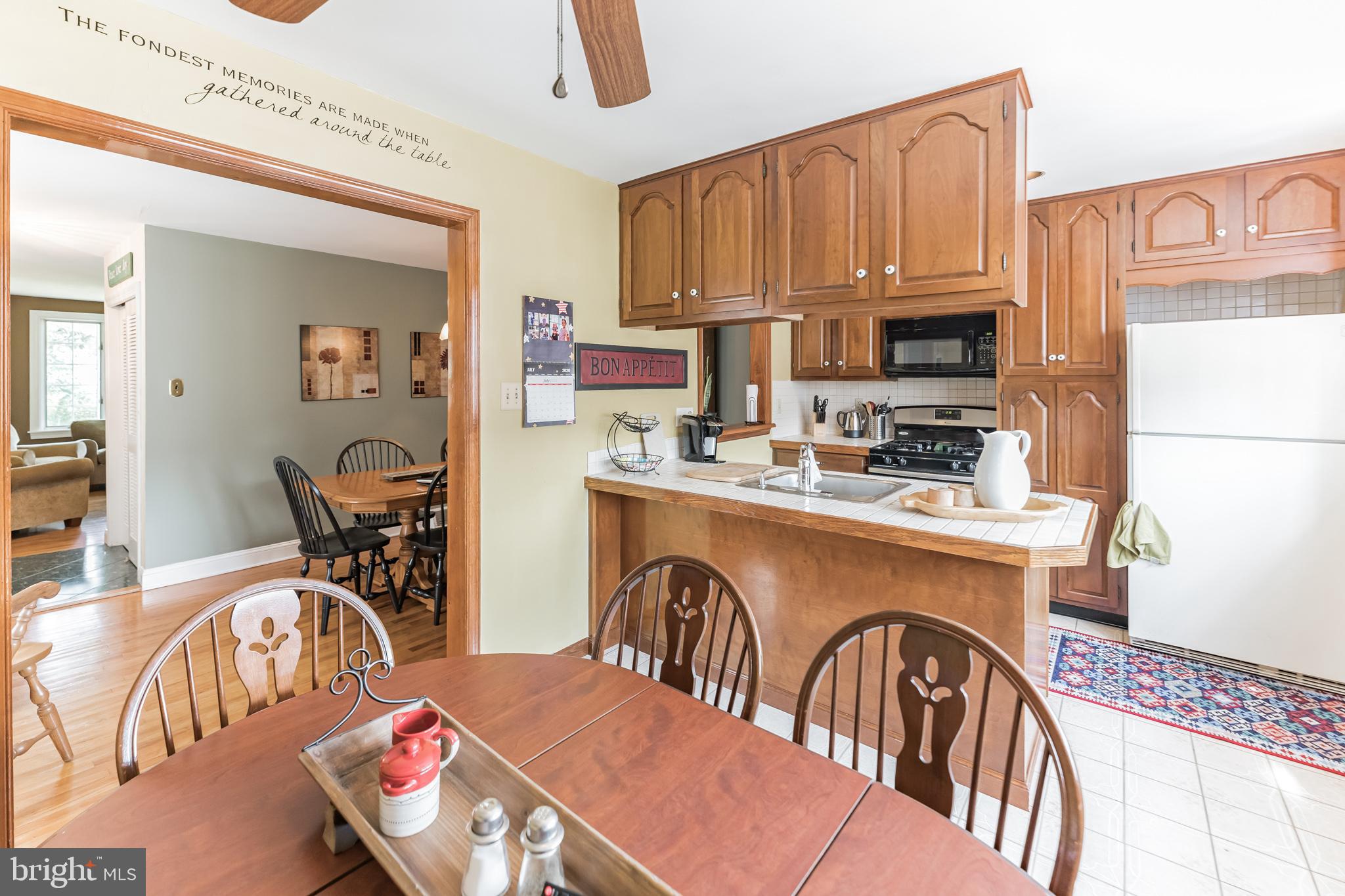7407 Hill Road Philadelphia, PA 19128 - Photo 10 of 68 Gallery Image 10