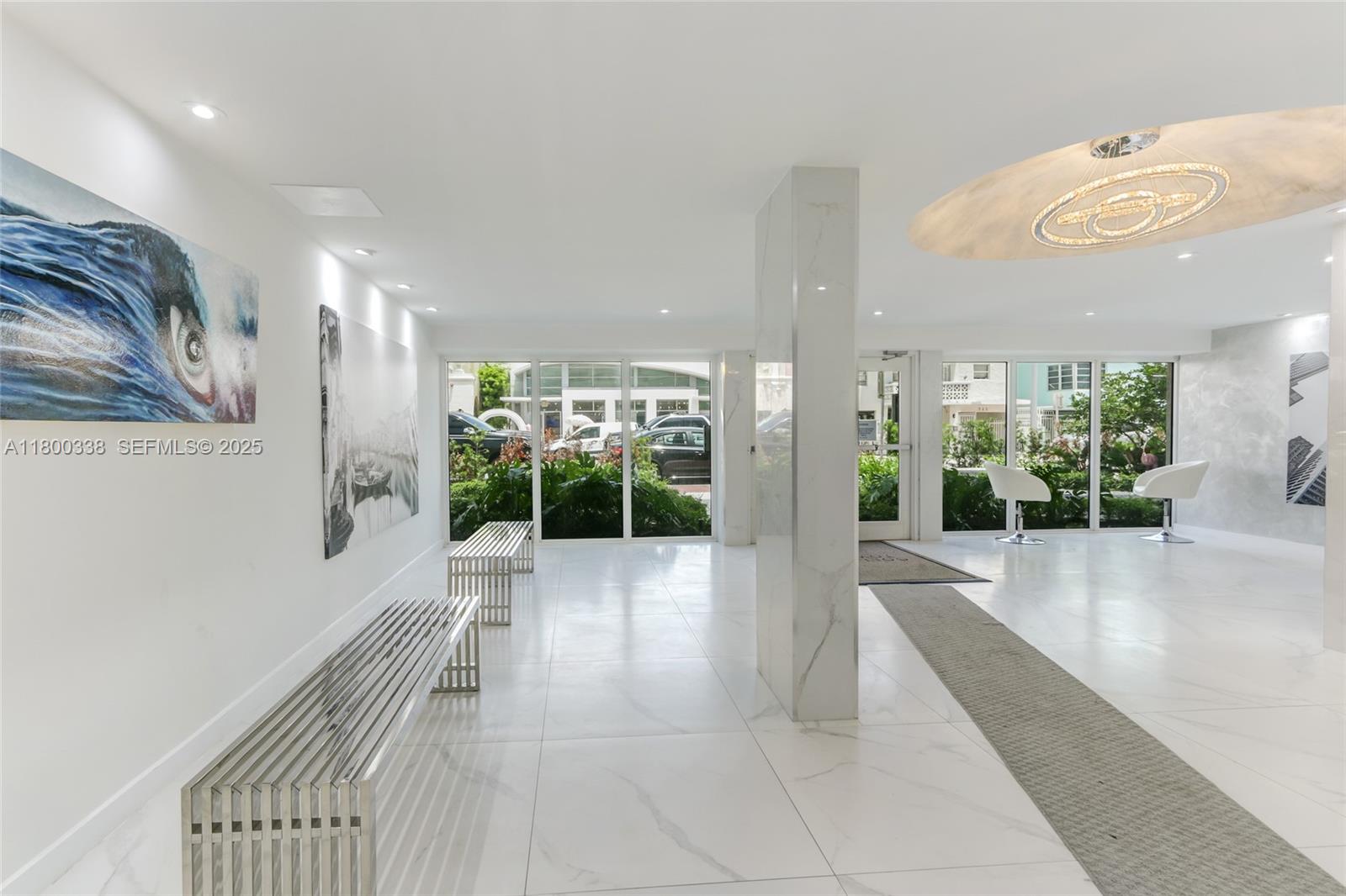 720 Collins Avenue, Unit PH1 Miami Beach, FL 33139 - Photo 21 of 27 a view of a interior of the house