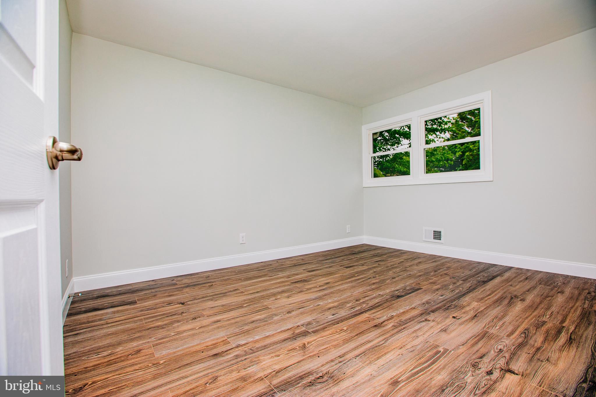 6 Kendall Road Trenton, NJ 08690 - Photo 13 of 25