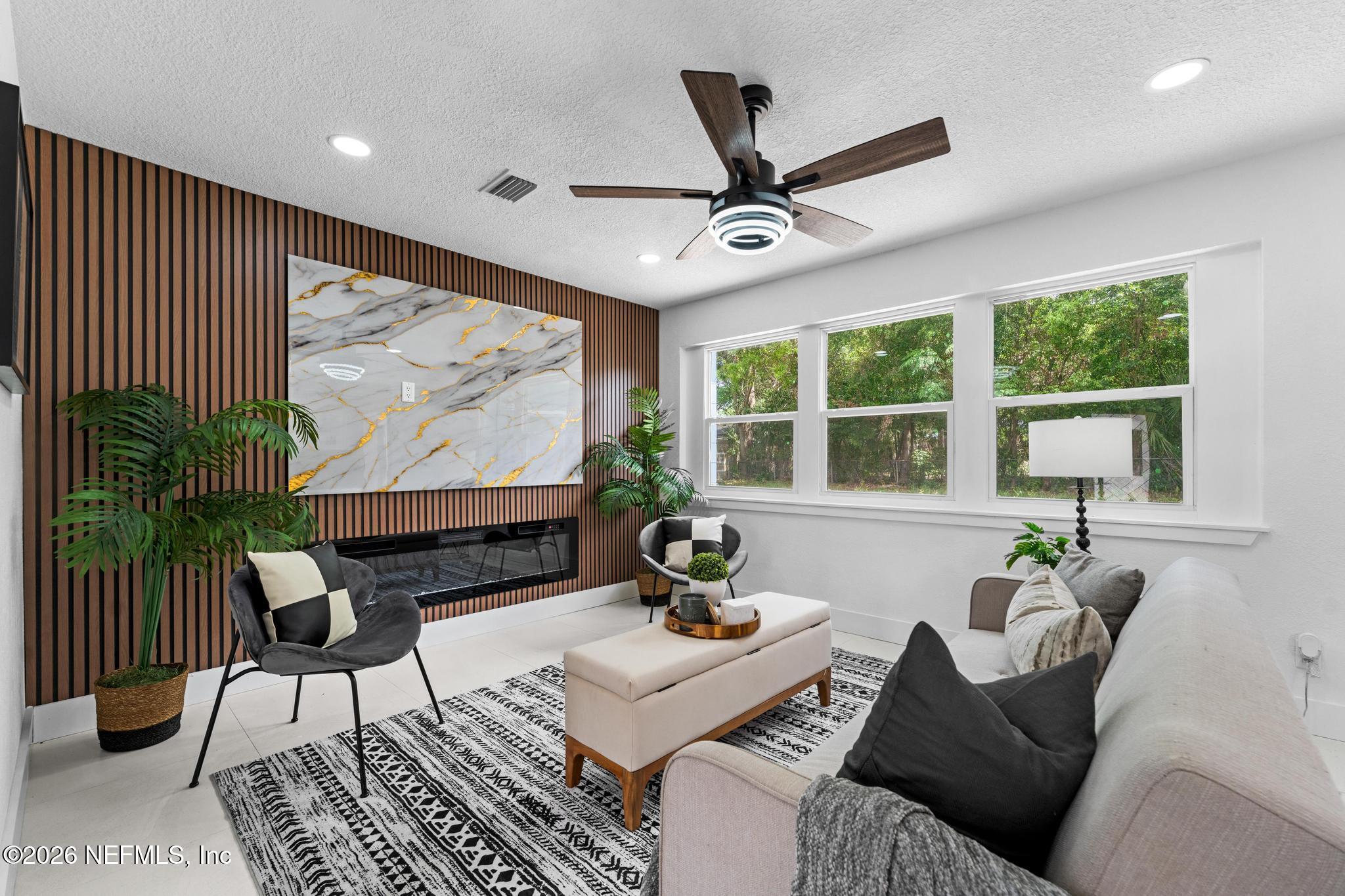 4013 Rogero Road Jacksonville, FL 32277 - Photo 9 of 32 LIVING ROOM