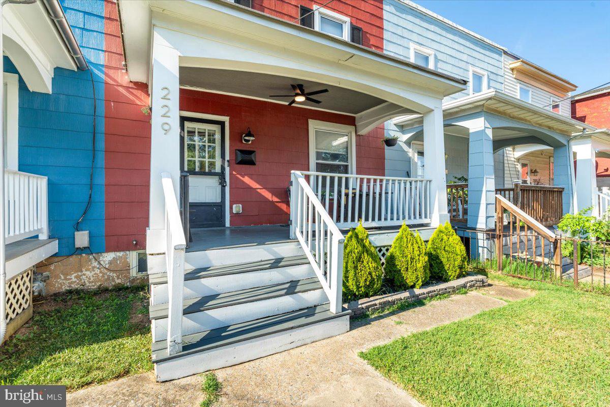 229 West 5th Street Frederick, MD 21701 - Photo 4 of 43