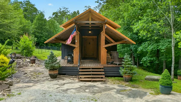 $518,000 | 337 Monteagle Falls Road, Monteagle, TN 37356
