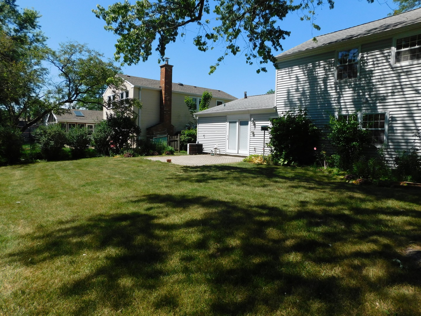 213 Weidner Road Buffalo Grove, IL 60089 - Photo 14 of 15 a view of house with backyard