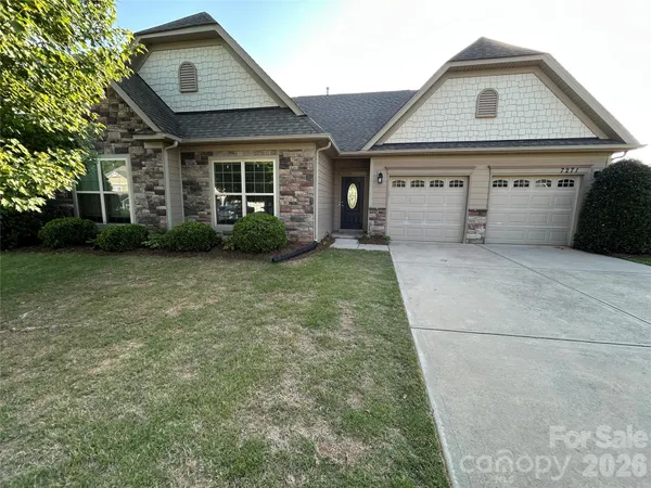 $475,000 | 7271 Adirondack Drive, Denver, NC 28037