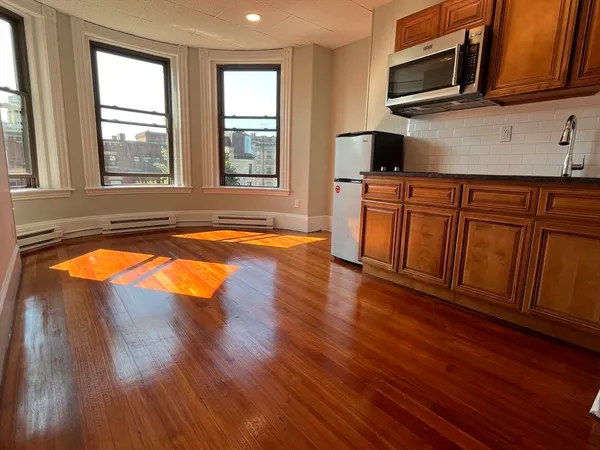 $2,295 | 868 Beacon Street, Unit 15, Boston, MA 02215