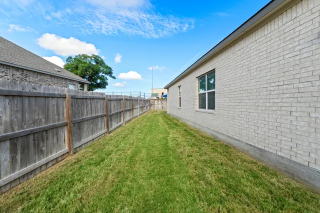 $389,000 | 1705 Woolsey Way, Leander, TX 78641