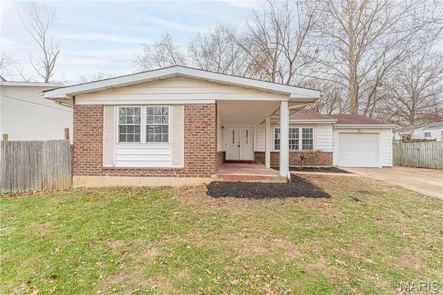$240,000 | 2305 Starling Airport Road, Arnold, MO 63010