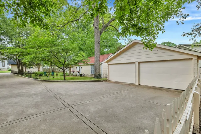 $3,350,000 | 908 West Main Street, Franklin, TN 37064