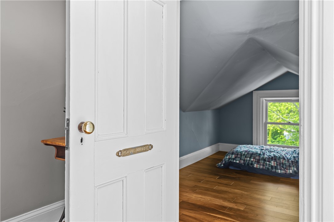 4 Red Cross Avenue, Unit 4 Newport, RI 02840 - Photo 16 of 40