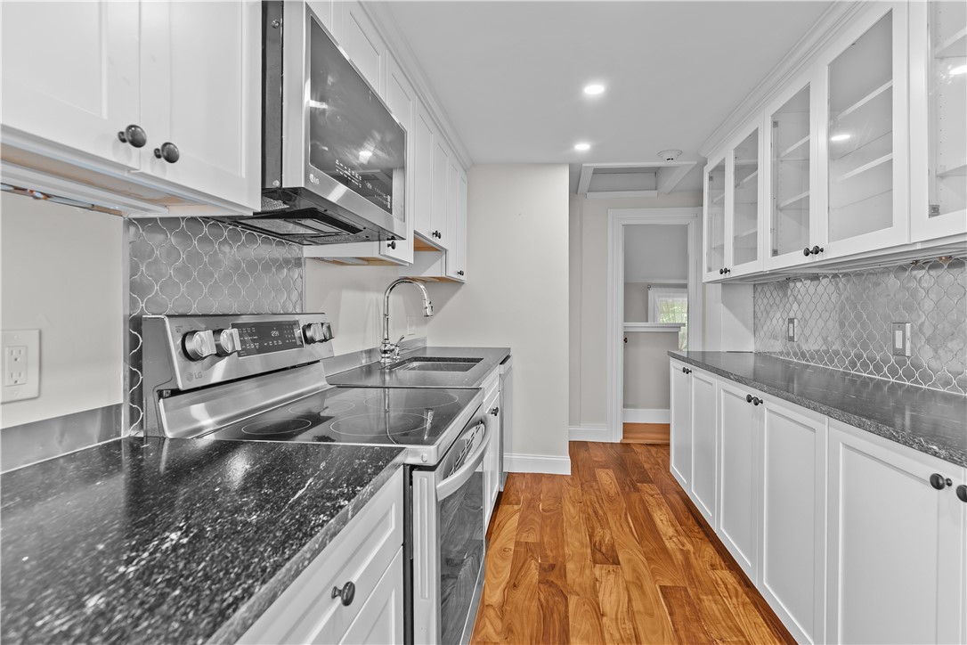 4 Red Cross Avenue, Unit 4 Newport, RI 02840 - Photo 28 of 40