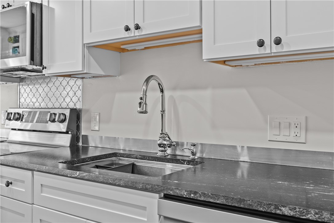 4 Red Cross Avenue, Unit 4 Newport, RI 02840 - Photo 30 of 40