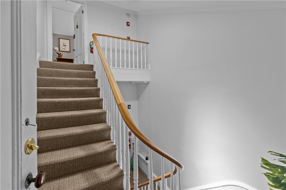 4 Red Cross Avenue, Unit 4 Newport, RI 02840 - Photo 4 of 40