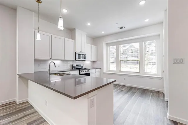 $2,600 | 356 Buck Ridge Drive, Frisco, TX 75068