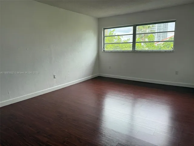 $325,000 | 3860 Northeast 170th Street, Unit 412, North Miami Beach, FL 33160