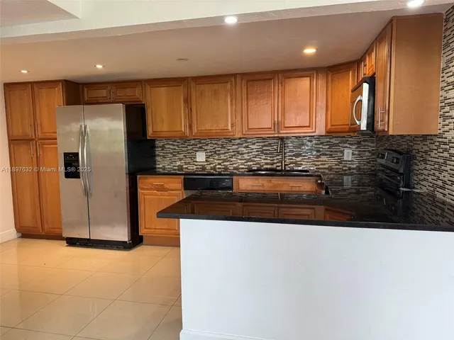 $325,000 | 3860 Northeast 170th Street, Unit 412, North Miami Beach, FL 33160