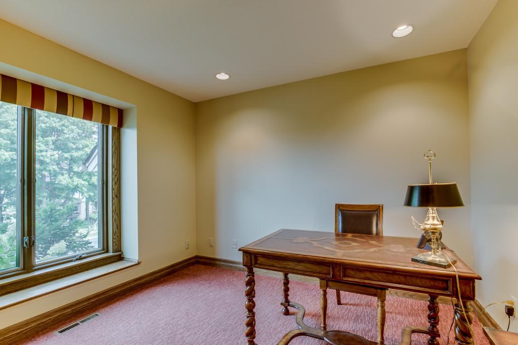 10827 Mt Curve Road Eden Prairie, MN 55347 - Photo 20 of 30