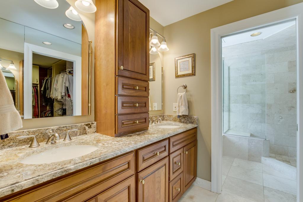 10827 Mt Curve Road Eden Prairie, MN 55347 - Photo 25 of 30