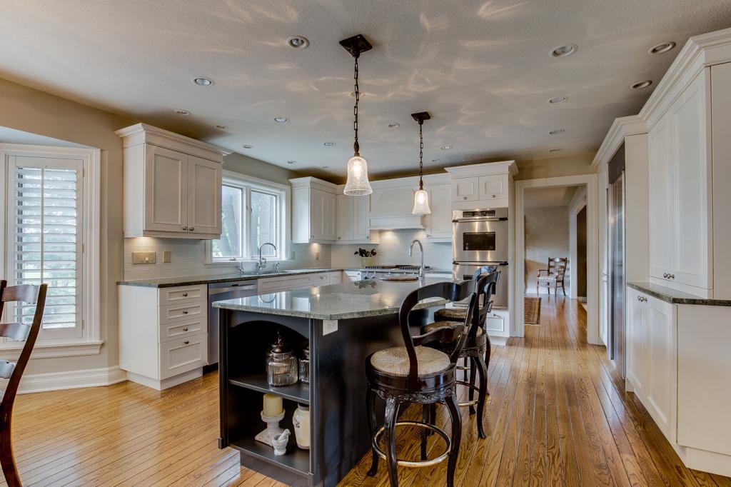 10827 Mt Curve Road Eden Prairie, MN 55347 - Photo 6 of 30