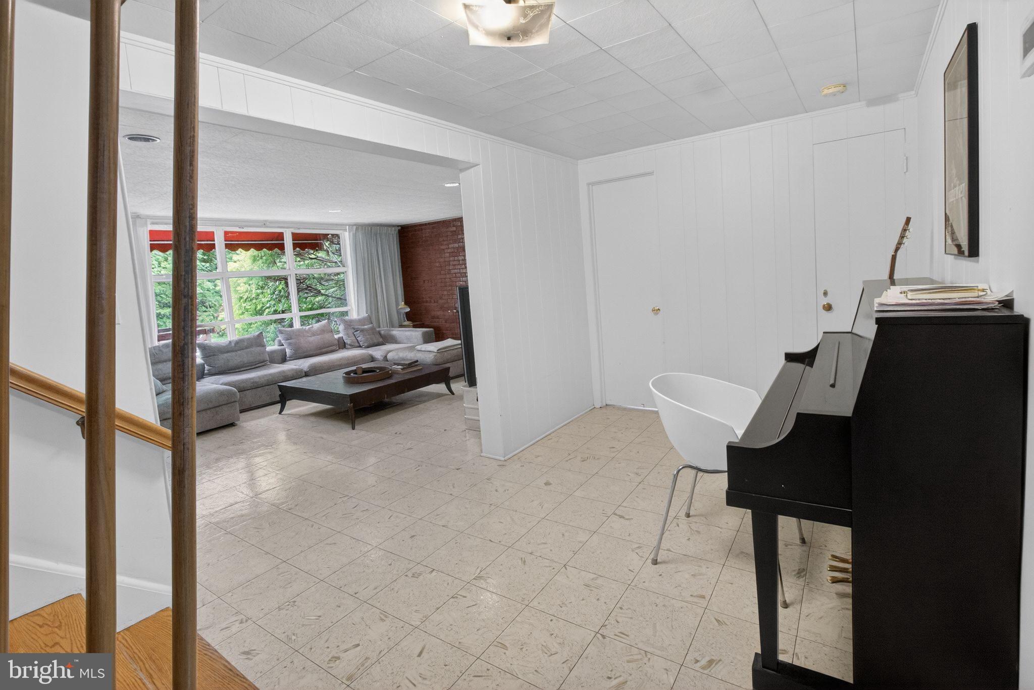 5804 Plainview Road Bethesda, MD 20817 - Photo 23 of 34 a view of a livingroom with furniture and a window