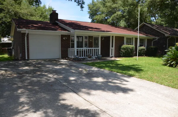 $305,000 | 19 Lighthouse Drive, Goose Creek, SC 29445