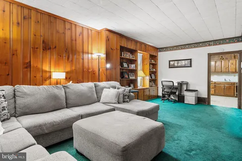 $259,000 | 410 New Street, Spring City, PA 19475