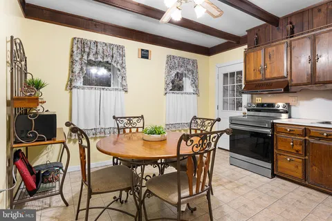 $259,000 | 410 New Street, Spring City, PA 19475