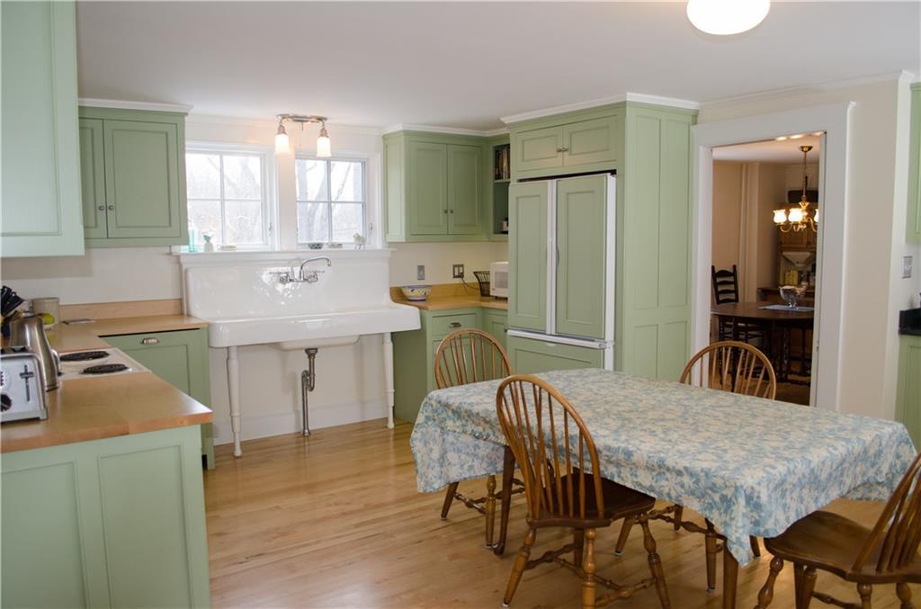 61 Bennoch Road Orono, ME 04473 - Photo 8 of 35 Paneled refrigerator and dishwasher...