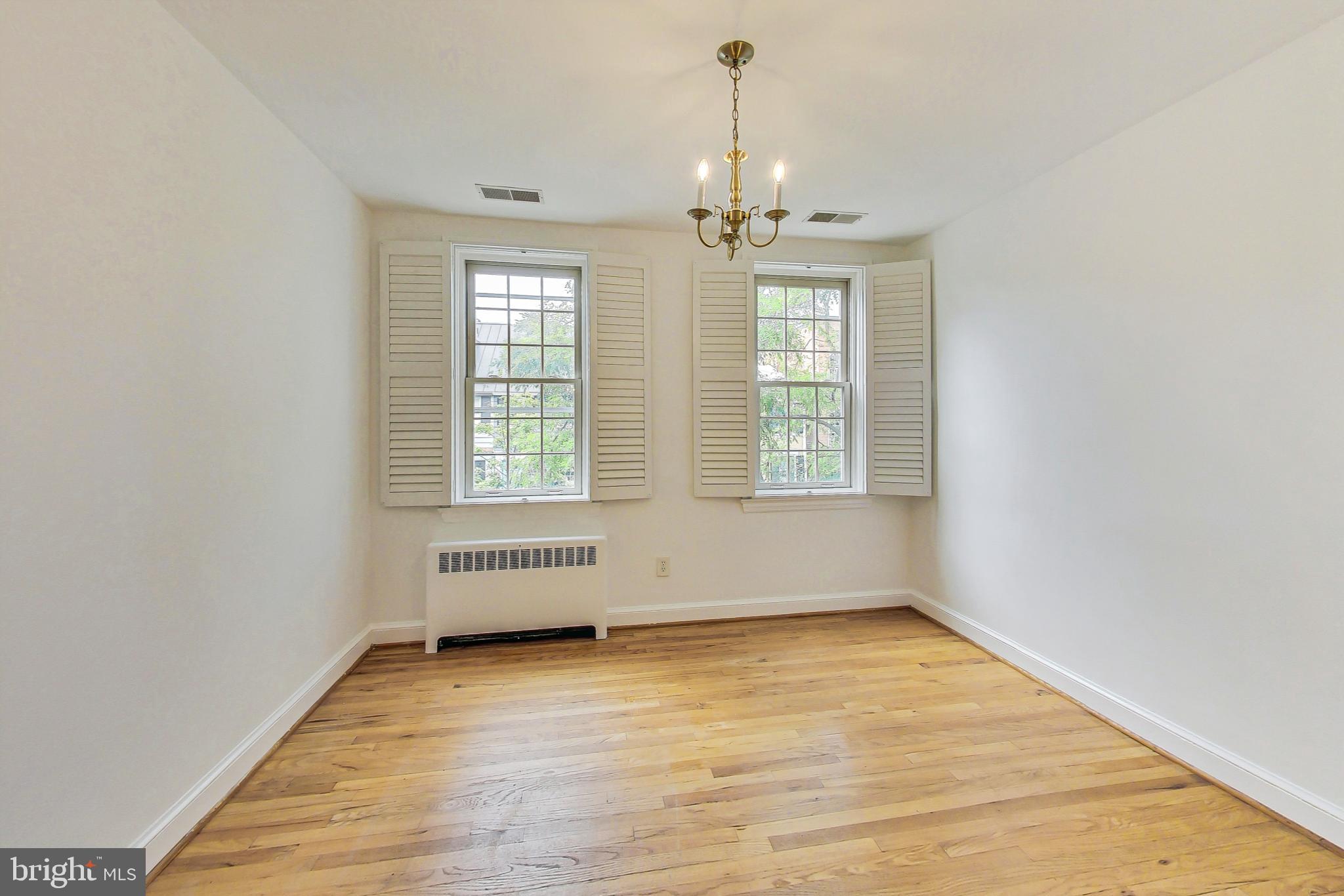 1343 28th Street Northwest Washington, DC 20007 - Photo 11 of 21 Primary bedroom
