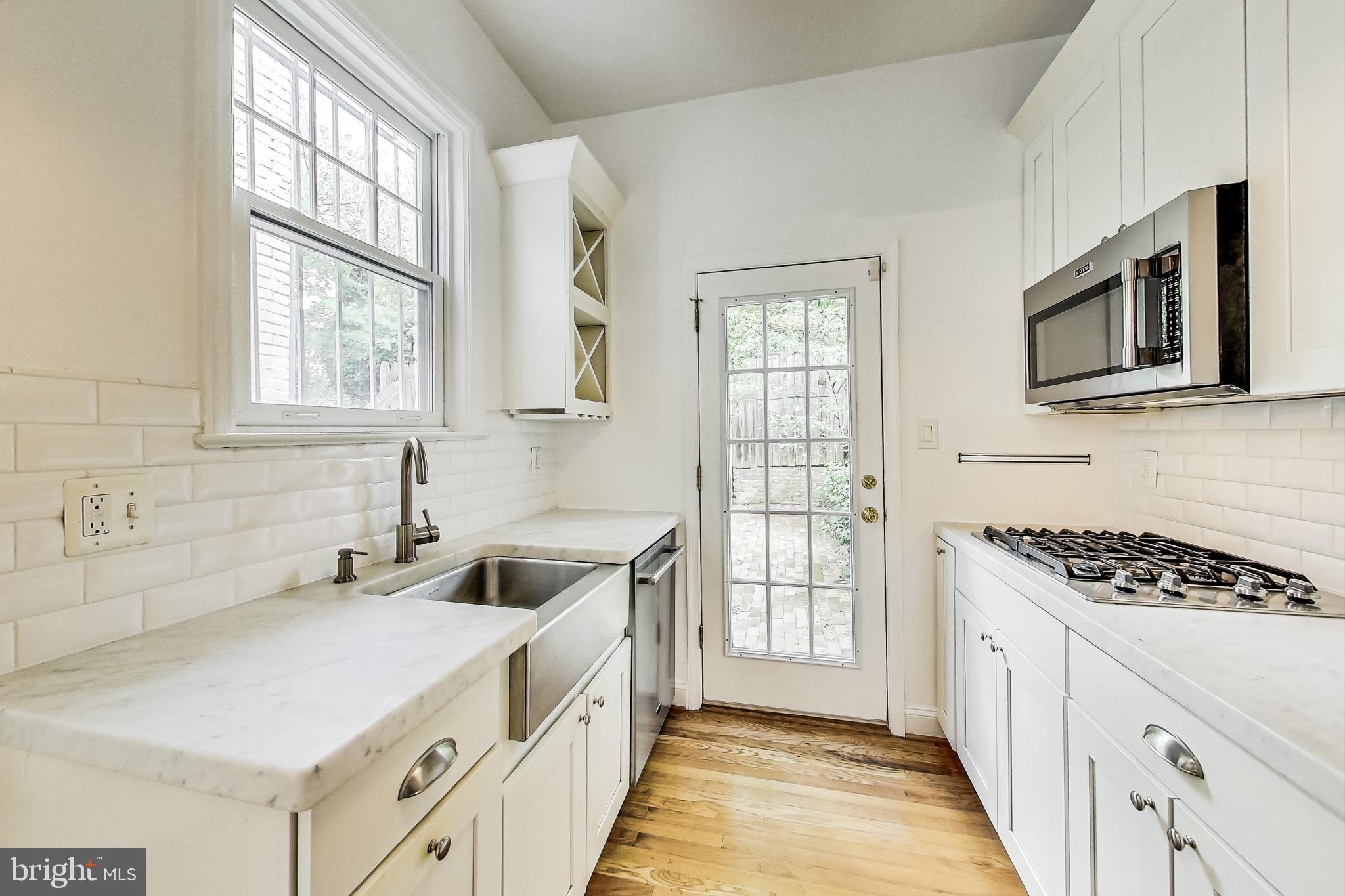 1343 28th Street Northwest Washington, DC 20007 - Photo 4 of 21 Fully updated kitchen