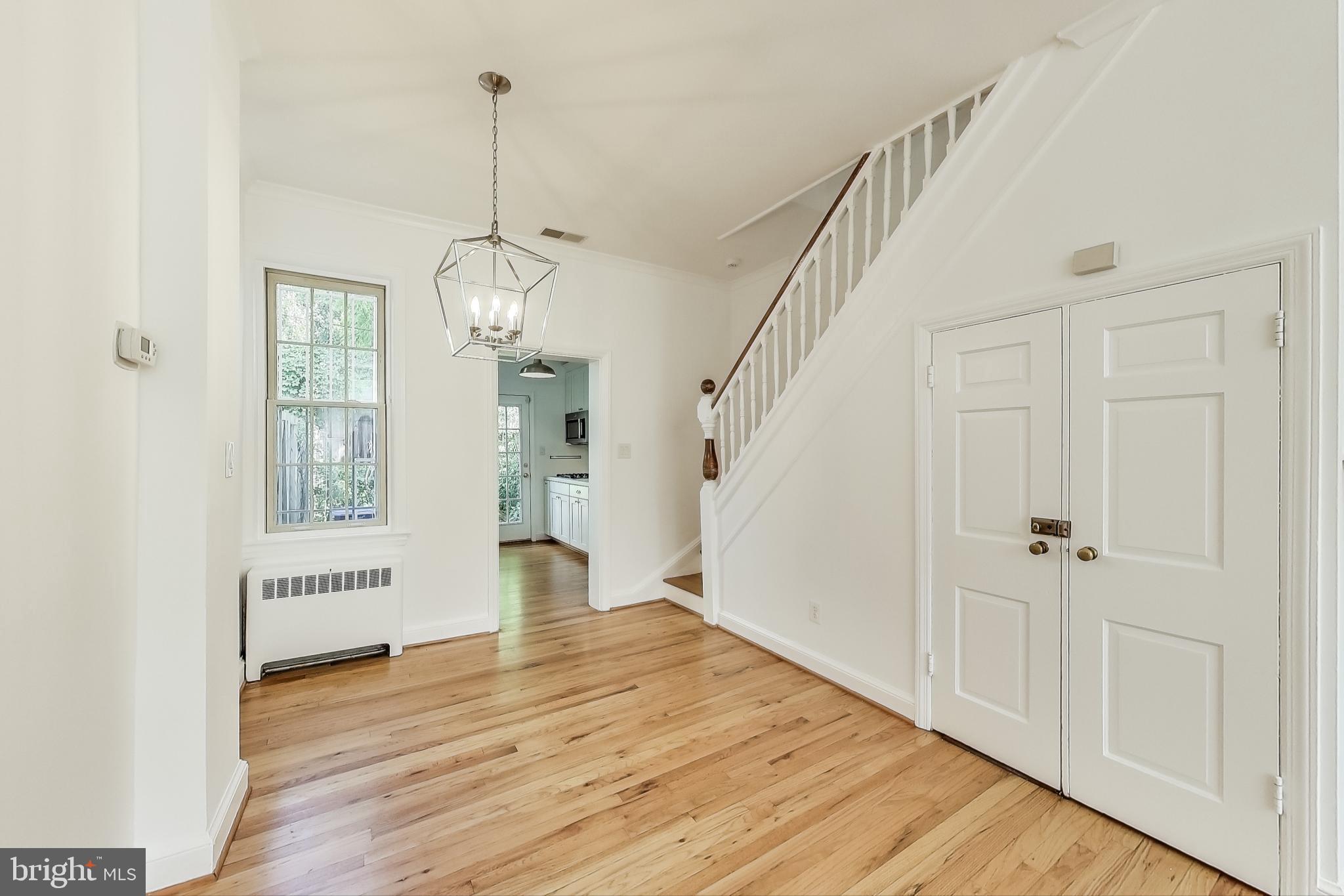 1343 28th Street Northwest Washington, DC 20007 - Photo 9 of 21 Dining area