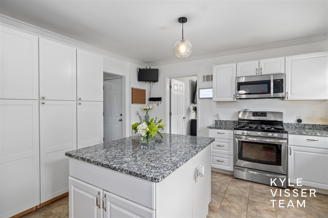 3030 Cascade Road Southeast East Grand Rapids, MI 49506 - Photo 12 of 53 Gallery Image 12