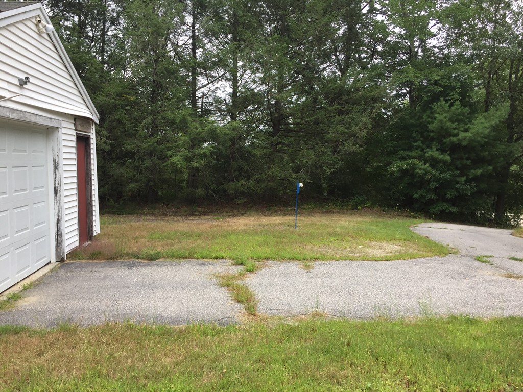 117 Balm Of Life Spring Road Uxbridge, MA 01569 - Photo 6 of 6 Gallery Image 6