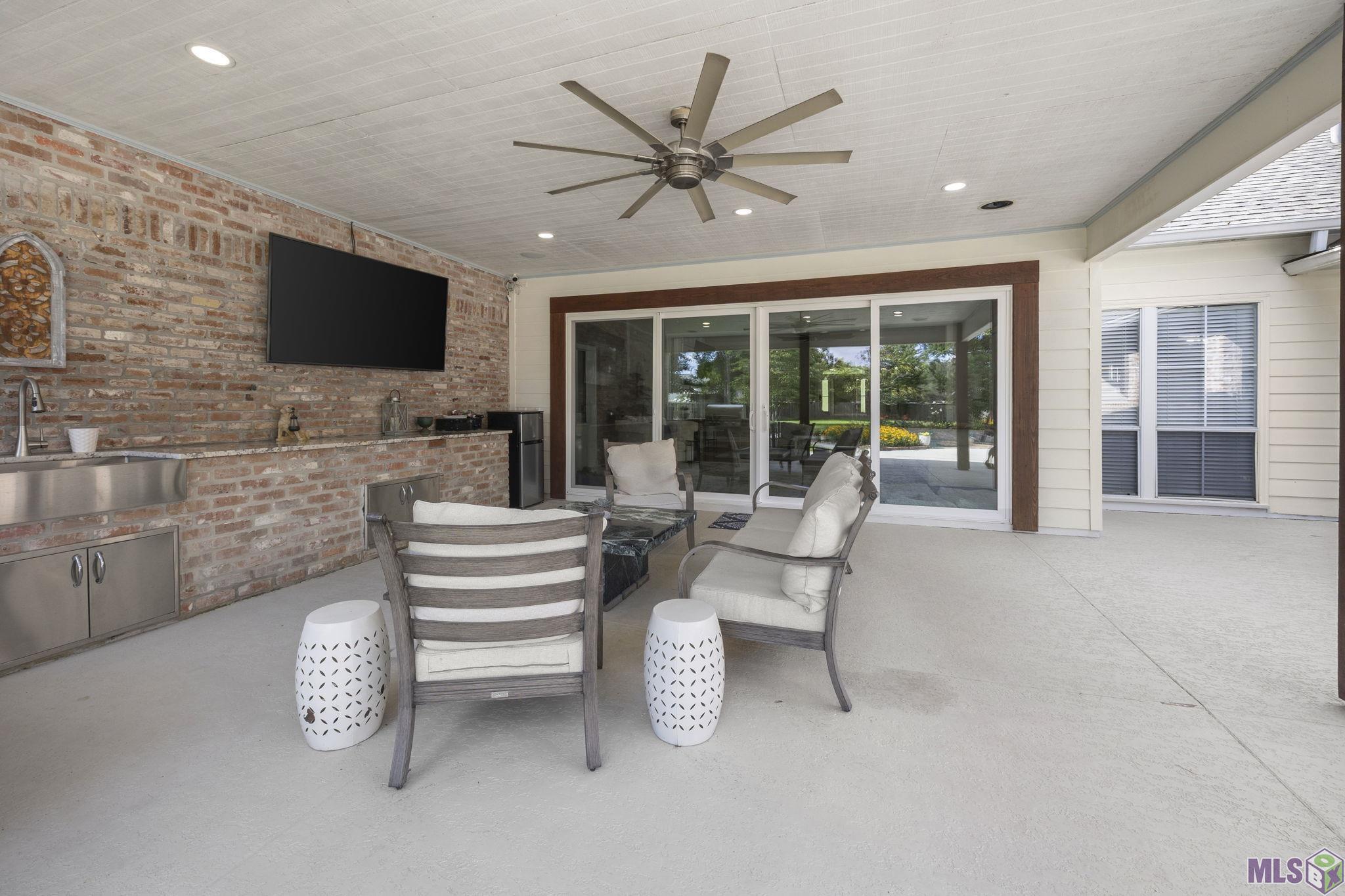 18155 Creek Hollow Road Baton Rouge, LA 70817 - Photo 33 of 42