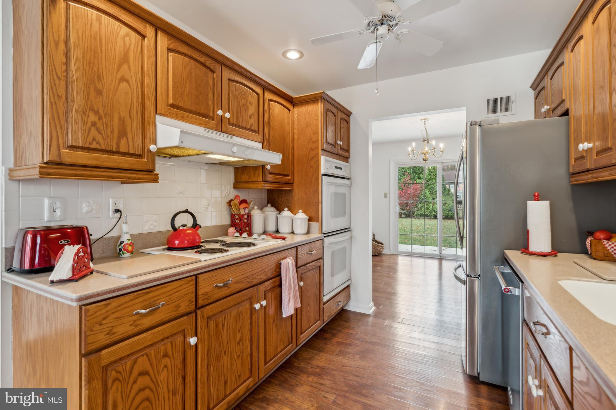 6204 Goodman Road Laurel, MD 20707 - Photo 6 of 11 kitchen