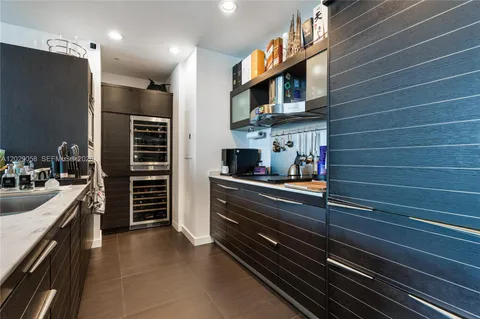 $875,000 | 200 Biscayne Blvd Way, Unit 4812, Miami, FL 33131