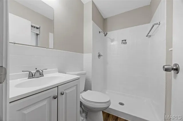 $174,900 | 12095 El Camara Drive, Florissant, MO 63033