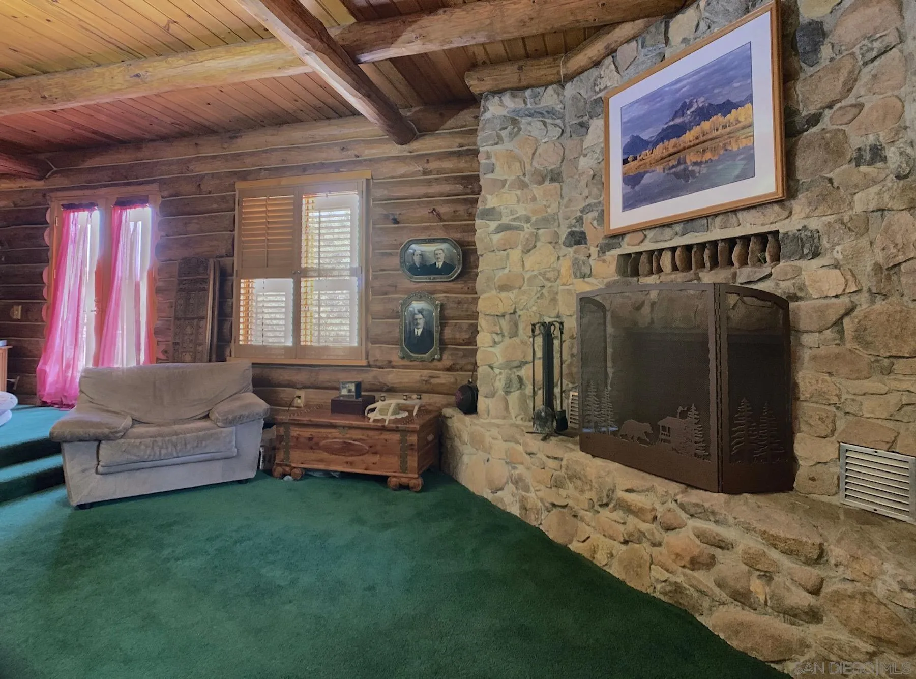 6191 Red Hawk Ridge Alpine, CA 91901 - Photo 28 of 70 a living room with furniture