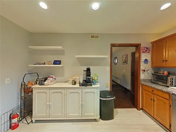 $369,900 | 32 MacKenzie Drive, St. Joseph, MO 64503