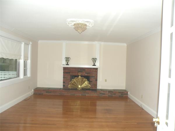 11 Woodcliff Road Canton, MA 02021 - Photo 5 of 9 Gallery Image 5