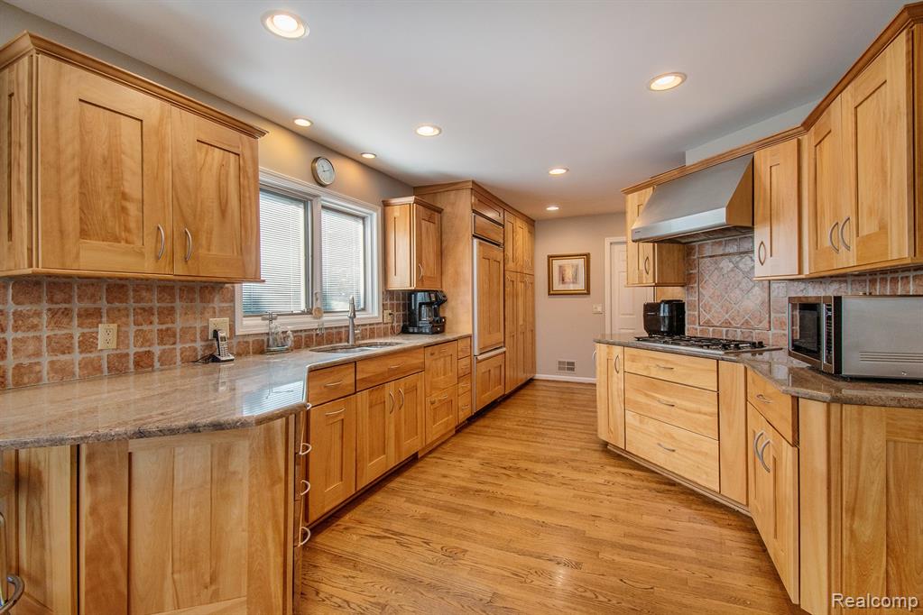 2106 St Andrews Drive Rochester Hills, MI 48309 - Photo 18 of 36