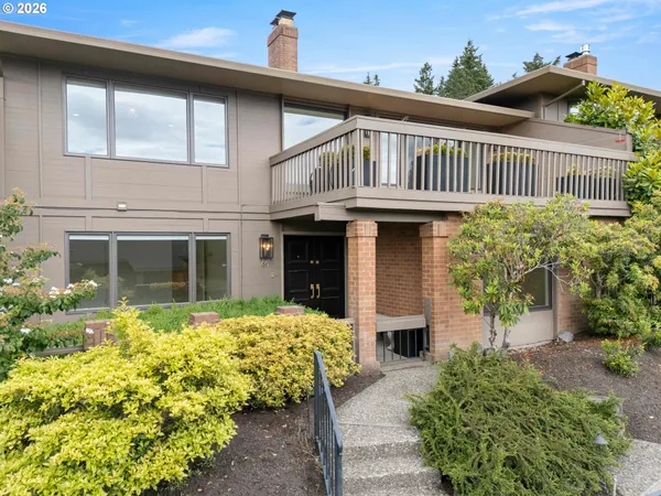 $995,000 | 40 Southwest Condolea Court, Lake Oswego, OR 97035