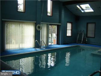 976 Sara Drive Springfield, PA 19064 - Photo 8 of 12