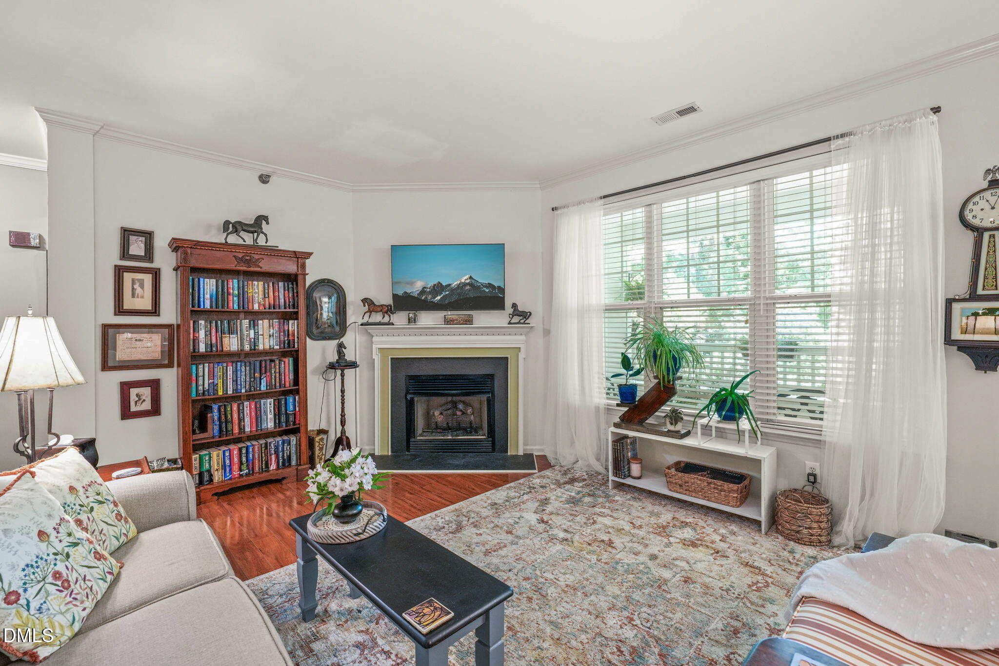 1700 Tiffany Bay Court, Unit 303 Raleigh, NC 27609 - Photo 7 of 29 Living room (4)