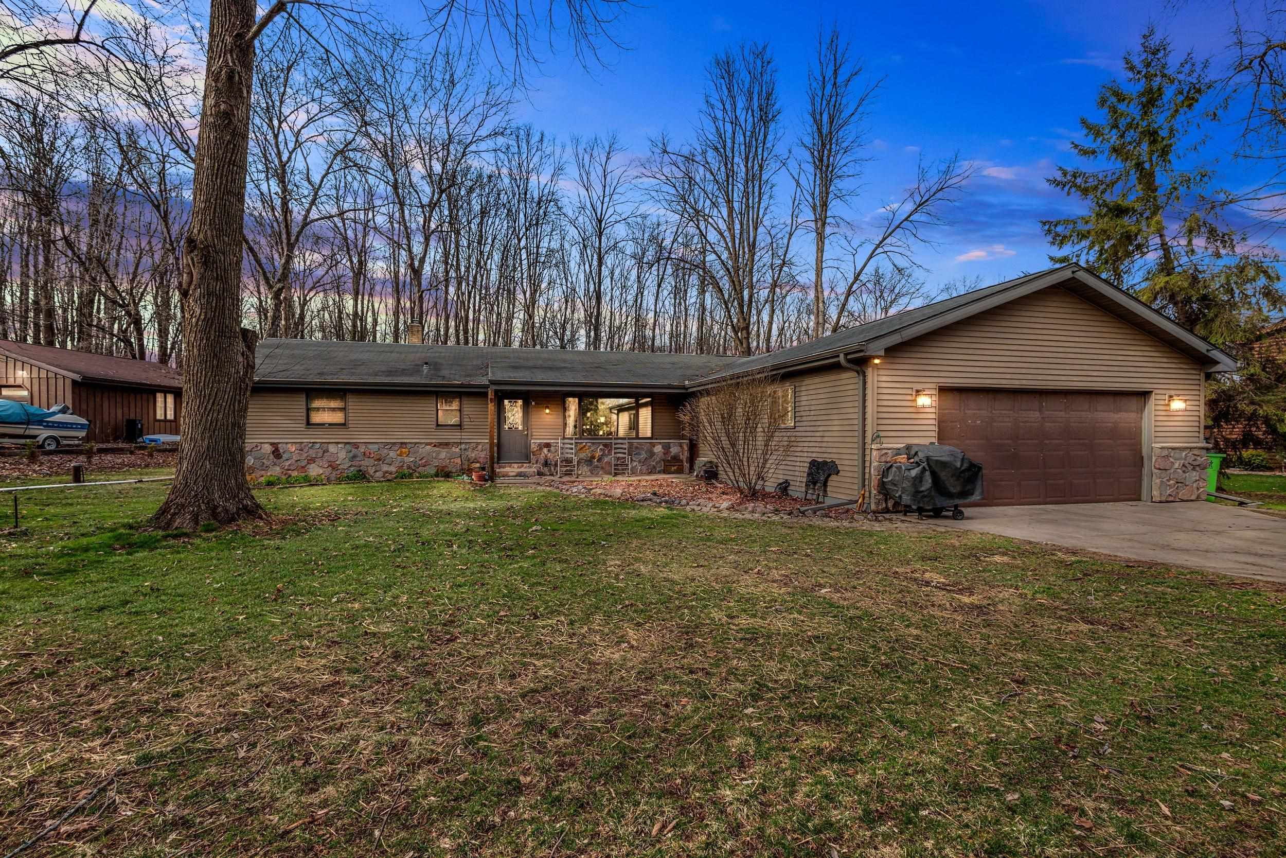 8578 Winncrest Road Neenah, WI 54956 - Photo 1 of 27